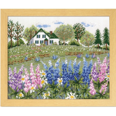 ルピナスの花咲くアンの家