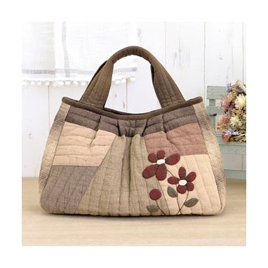 タック入りお花のふんわりバッグ